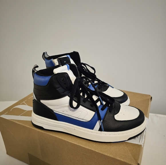 Zara sneakers - Picture 1 of 3